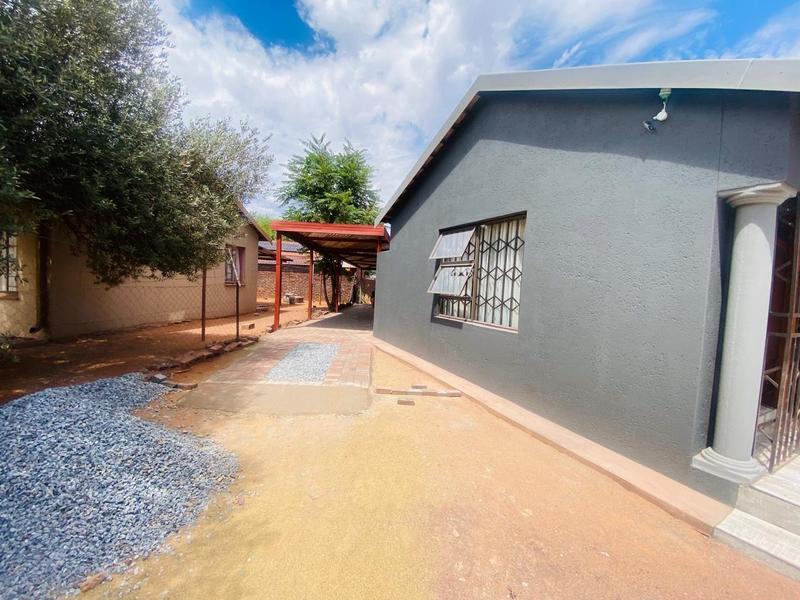 To Let 3 Bedroom Property for Rent in Kathu Northern Cape